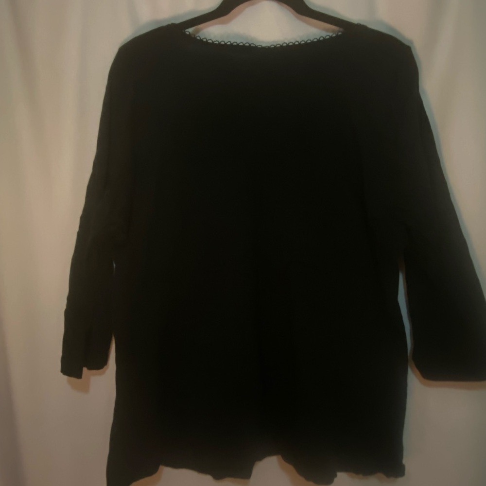 Torrid Pink on Black Floral Print 3/4 Sleeve Top, size 3X - Picture 2 of 4